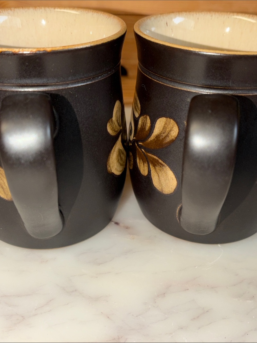 Denby Bakewell Black Ceramic Mug with Gold Floral Motif - Set of 2 - Picture 6 of 7